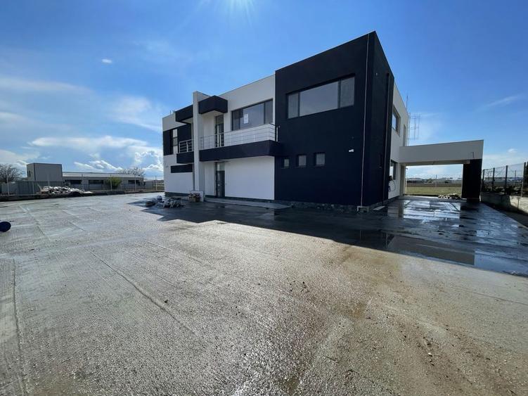 Spatiu comercial + birouri + productie - 1