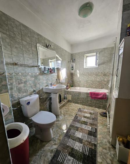 Apartament spatios in vila, 6 camere, 270 mp, zona Grivita - 1