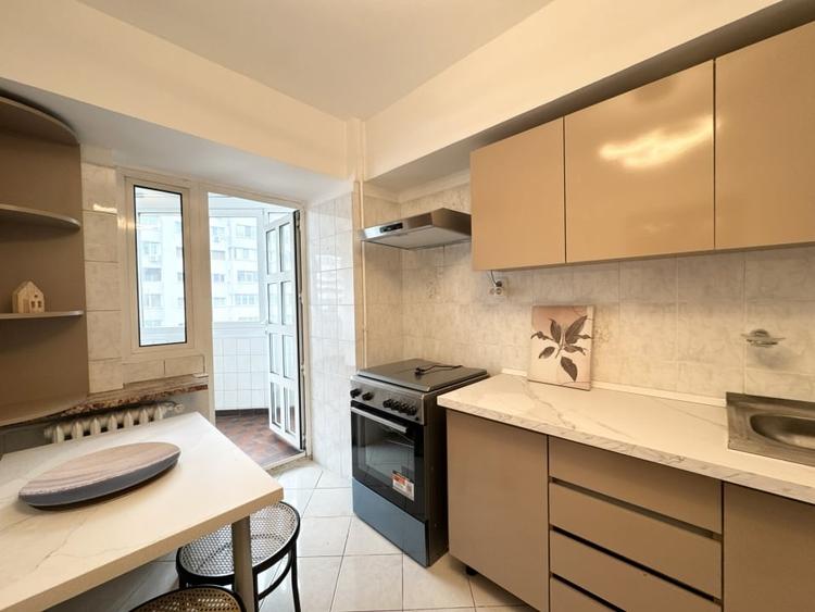 Apartament cu 4 camere, nemobilat, balcoane generoase | in Zona Piata Victoriei - 3