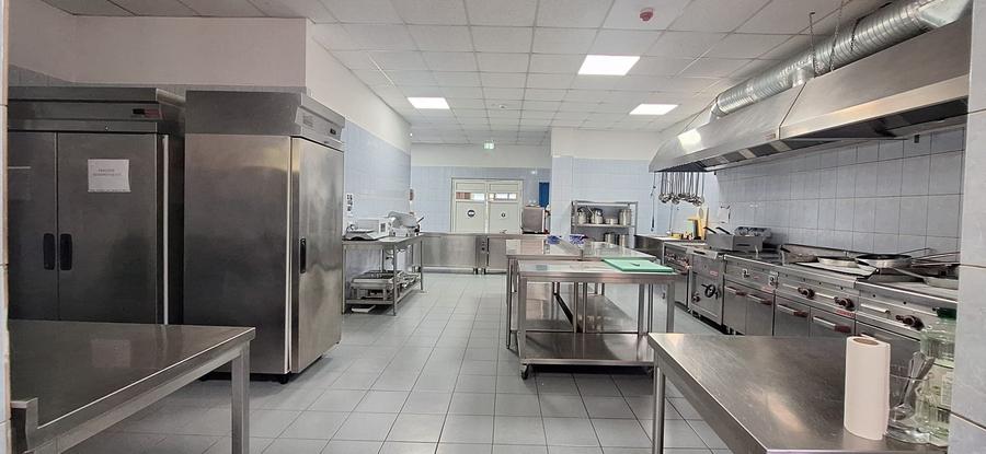 EXCLUSIV - OCAZIE ! EFORIE SUD FRONTAL MARE COMPLEX TURISTIC 3.745 MP. 30 CAMERE - 35