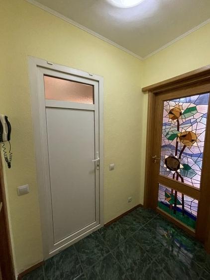 Garsoniera ultracentrala, mobilata , etaj 3, bloc solid, termoiz, langa Cismigiu - 9