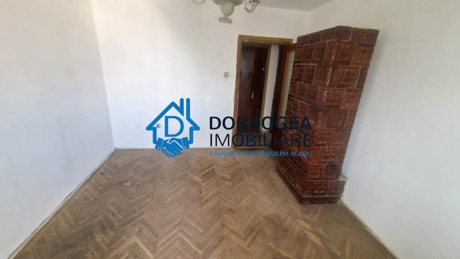 CENTRAL-  2 CAMERE DECOMANDAT,ETAJ 2, DE RENOVAT - 4