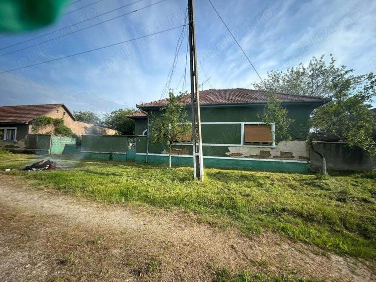 Proprietar, vand casa la sat 2100 mp - 6