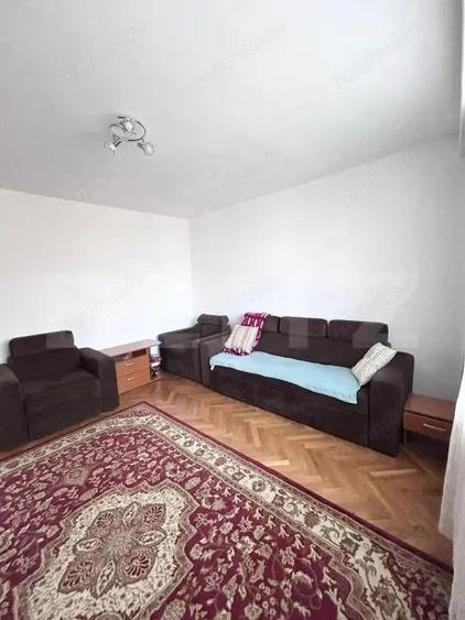 Apartament cu 3 camere, etaj 2, zona Calea Moldovei - 2