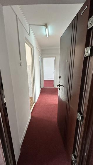 Apartament decomandat de 3 camere in Pacurari - Petru Poni, zona cu acces la magazine, scoli, gradinite si transport in comun - 4