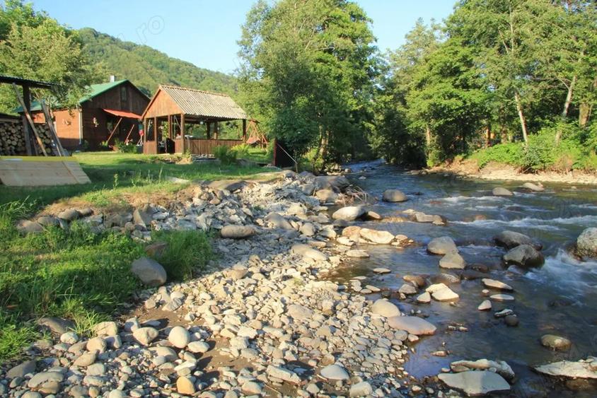 Cabana de vanzare: Ibanesti - Zimti intr-o zona de vis, pe malul apei - 5