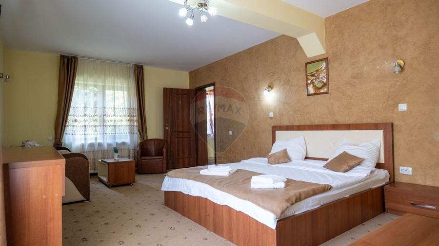 Oferta - vanzare pensiune 10 camere si casa de vacanta, Slanic Prahova - 11