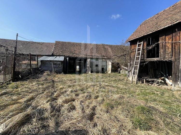 Casă individuală | 2 corpuri | Șură și anexe | teren 1460 mp – Porumbacu De Jos - 22