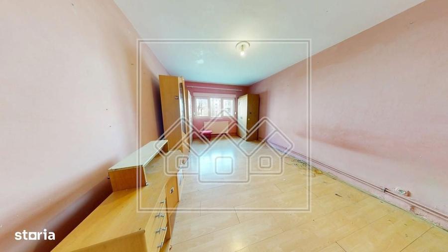 Apartament decomandata, 50 mp utili, balcon, pivnita, etaj 1, Strand - 11