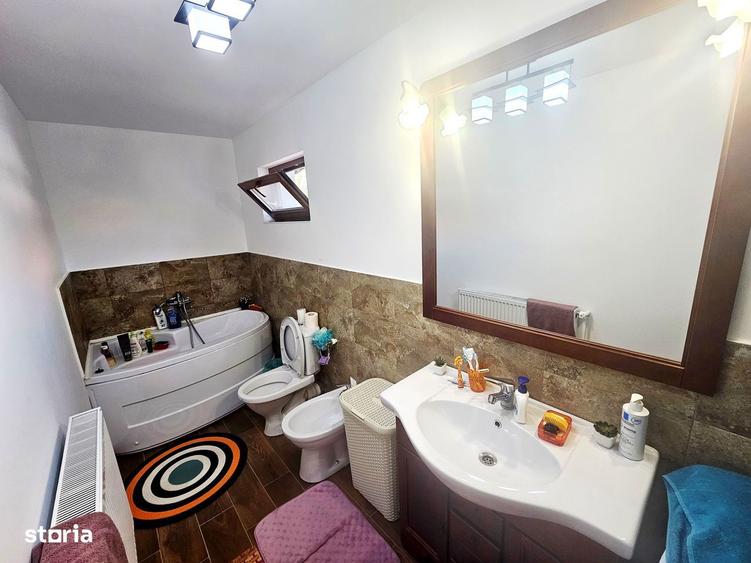Casa vanzare 6 camere ,cu 629 mp teren zona PARCUL DE SOFT - 11