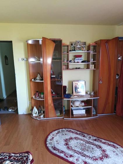 Vand apartament 3 camere decoamndat Lugoj etaj 4 - 10