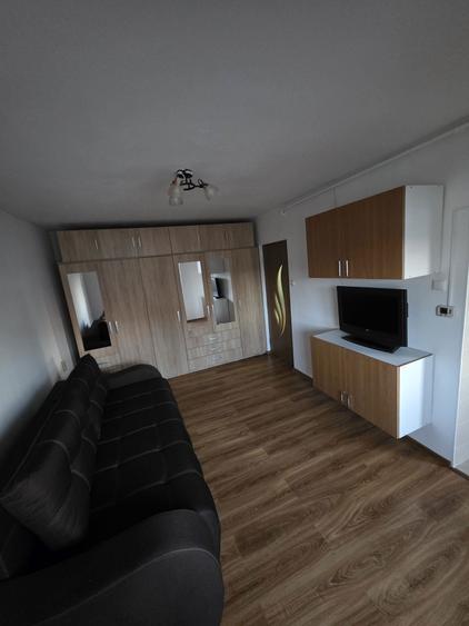 Inchiriez garsoniera - 3