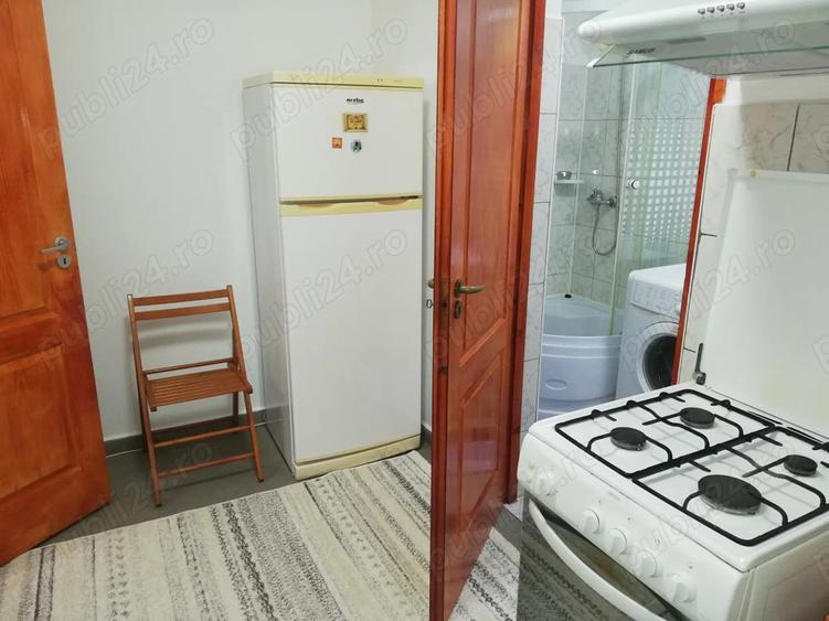 Inchiriez garsoniera la curte - 6