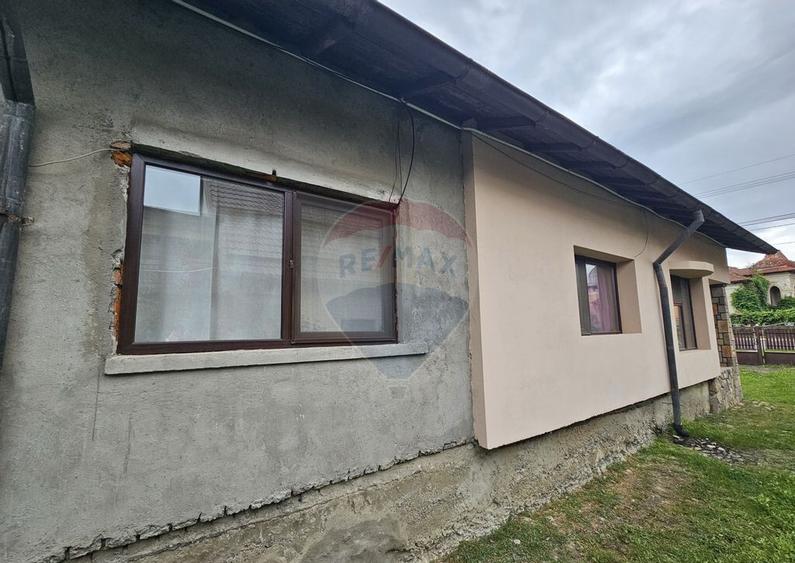 1/2 - Casa de vanzare + teren 472 mp - 13