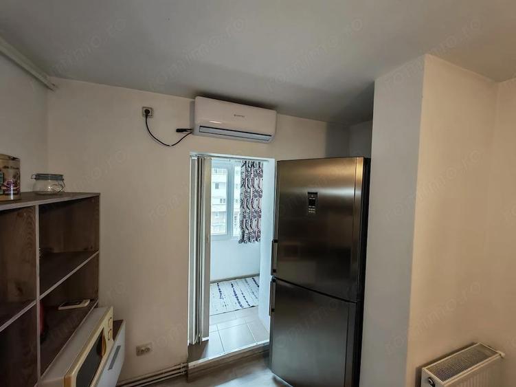 Apartament cu 2 camere,decomandat,etajul 2,zona Baba Dochia - 1