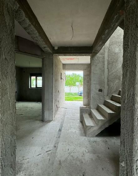 Vand casa moderna la gri - spatiu generos, materiale premium - 4