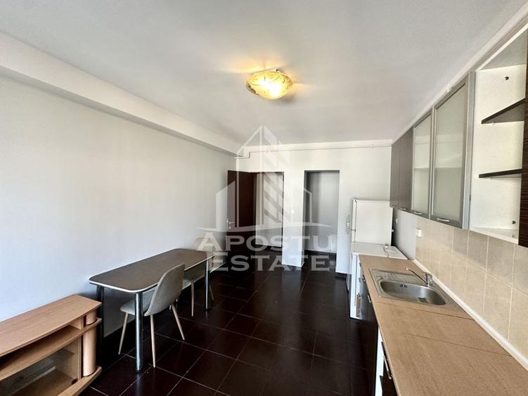 Apartament decomandat cu 2 camere, etajul intai, Girocului - 6