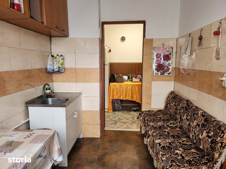 Apartament cu 3 camere semidecomandat în Republicii