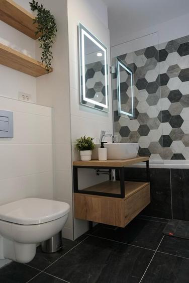 ISHO, Vedere panoramica, in vecinatatea Universitatii de Medicina - 12