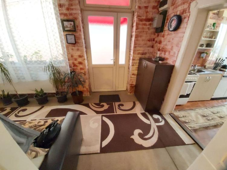 Casa de vanzare cu teren generos - 6