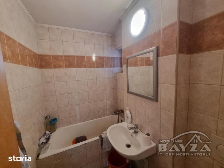 Spațiu comercial, de 165 mp, în Traian