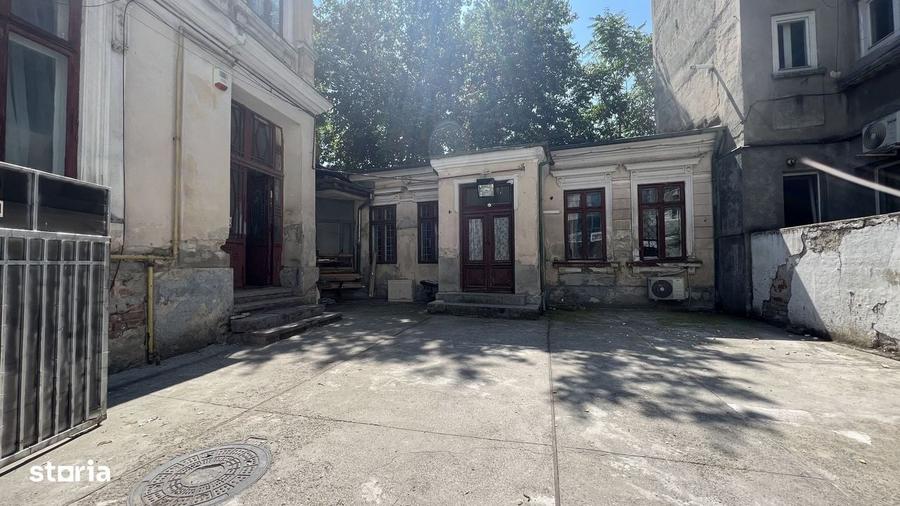 Casă cu 4 camere în Batistei