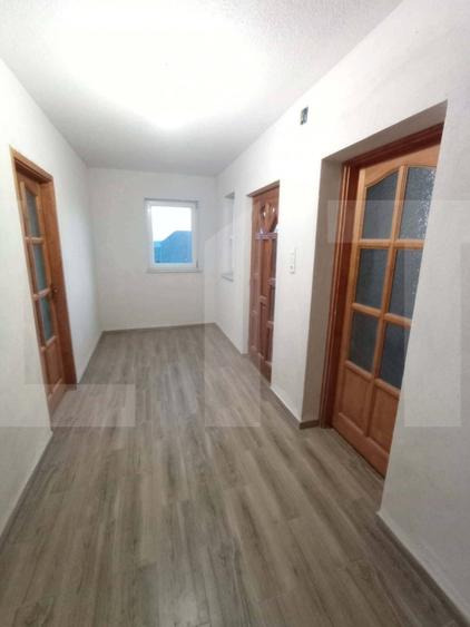 Casă individuală cu 5 camere cu Garaj în Petriceni