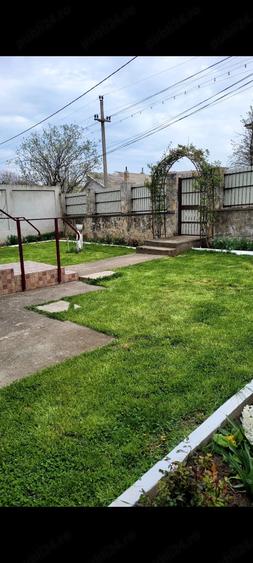 Casă cu Teren 885 Mp în Central