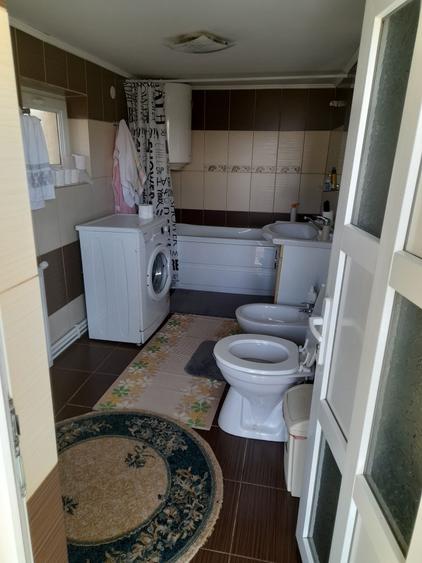Casă cu 3 camere în Secuia