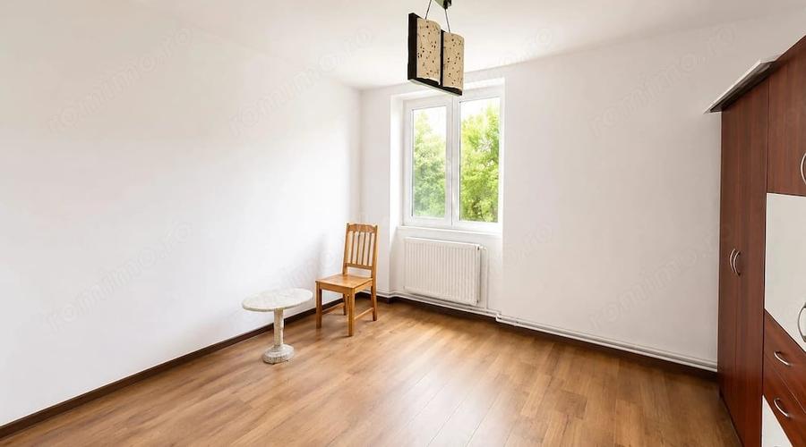 Apartament cu 2 camere semidecomandat în Cuptoare (Reșița)