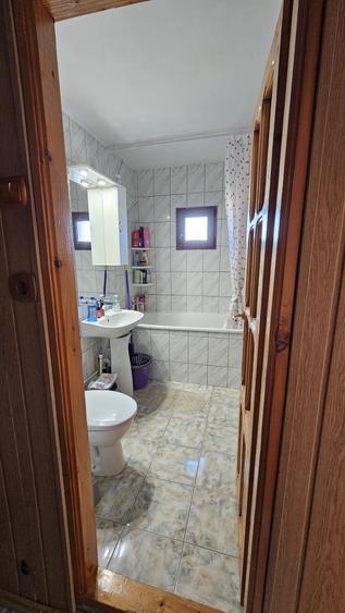 Apartament cu 2 camere decomandat în Fundăturile