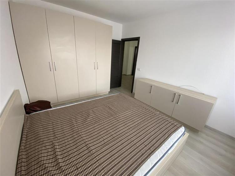 Apartament cu 2 camere decomandat, mobilat în Brăilei