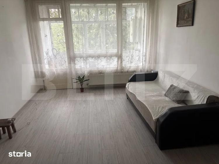 Apartament cu 4 camere semidecomandat în Central