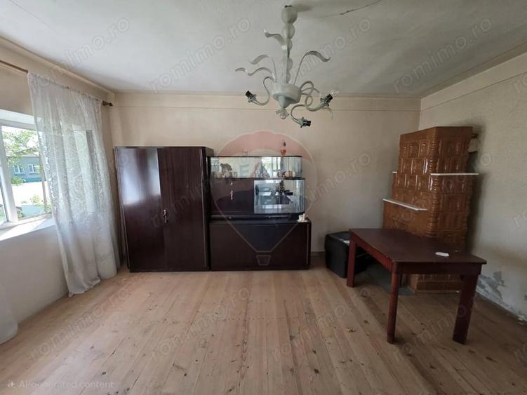 Casă cu Teren 2880 Mp în Giulvăz