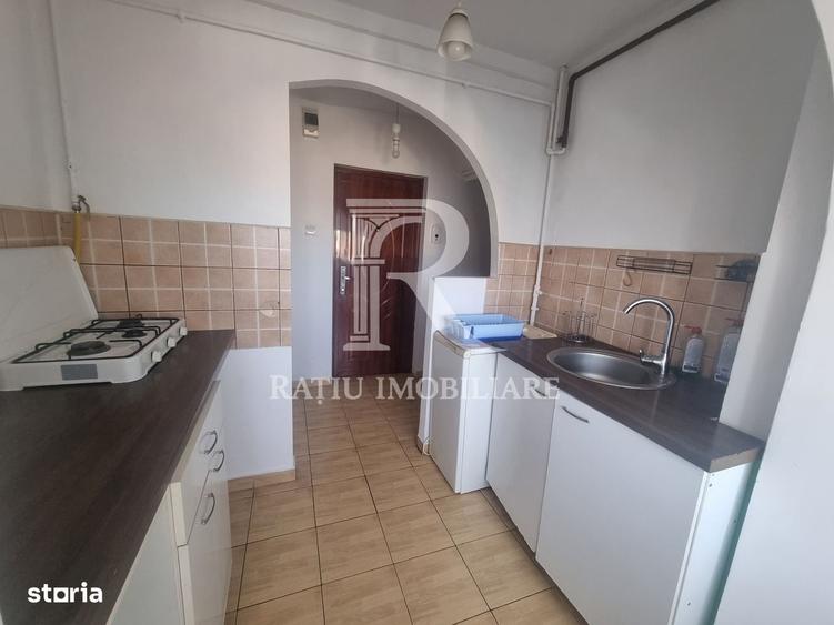 Garsonieră decomandată în Deve