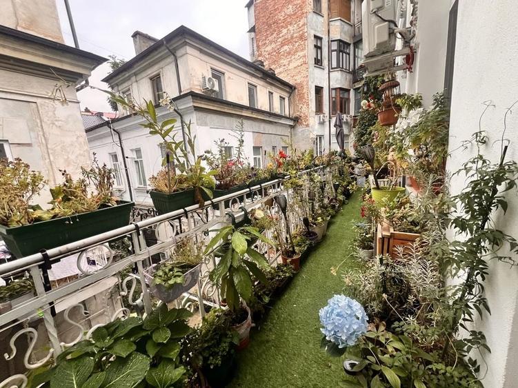 Apartament cu 3 camere decomandat în Universitate