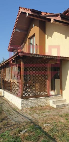 Casă individuală cu 5 camere cu Canalizare în Someșeni