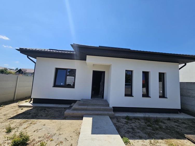 Casă cu 3 camere în Cârcea