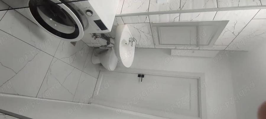 Apartament cu 2 camere semidecomandat în Moroasa 1