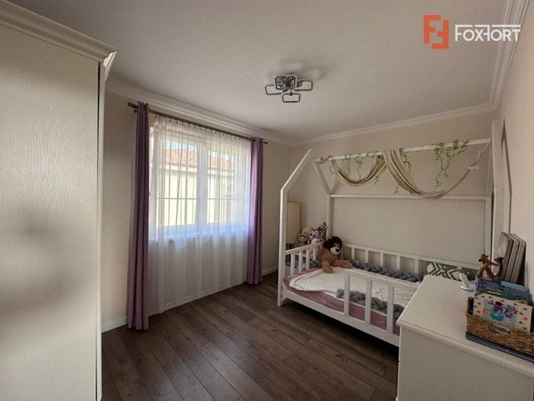 Duplex cu 4 camere cu Canalizare în Urseni