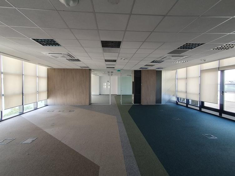 Birou, de 360 mp, în P-ța Muncii