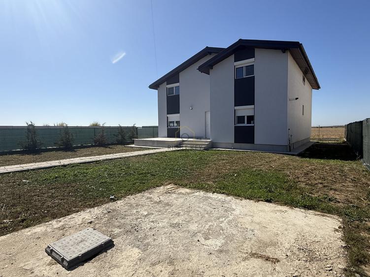 Casă individuală cu 6 camere cu Teren 500 Mp în Ciorogârla
