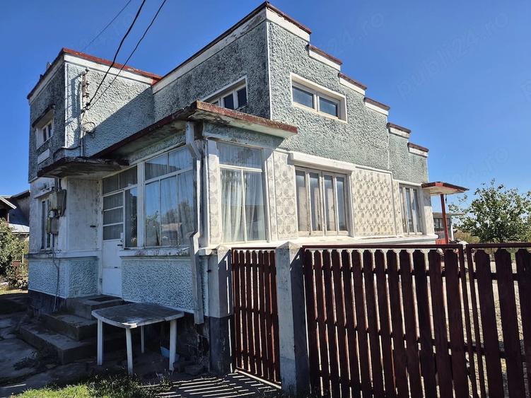 Casă cu 3 camere cu Teren 1500 Mp în Cândești