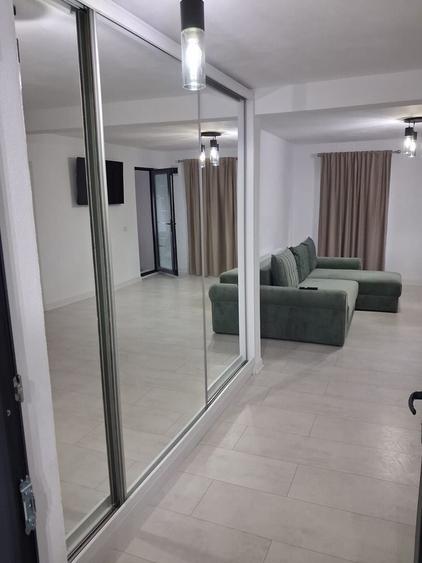 Casă cu 3 camere în Piscani