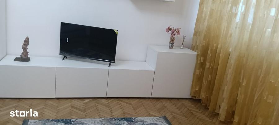 Apartament cu 2 camere semidecomandat în Grivița