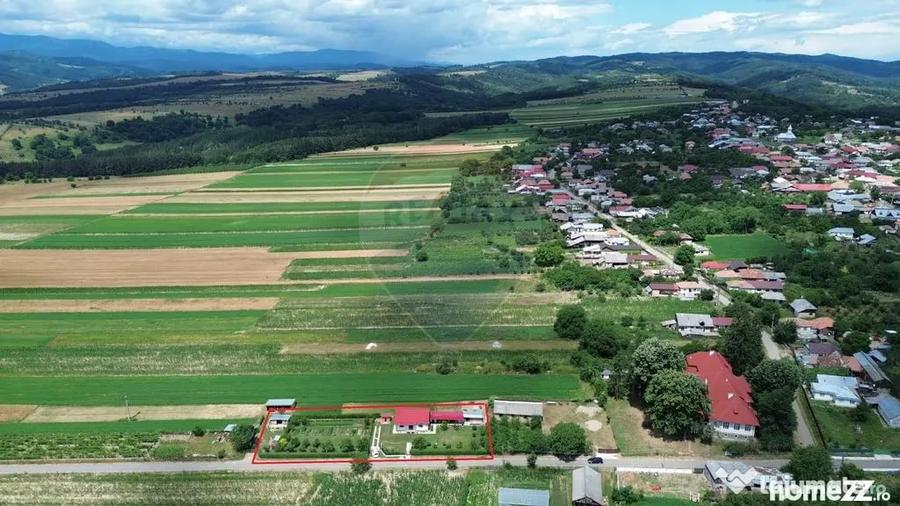 Casă cu 3 camere cu Teren 1667 Mp în Răcoasa