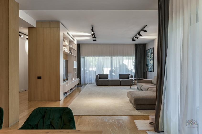 Casă individuală cu 6 camere cu Piscina în Voluntari