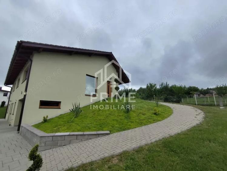 Casă cu 4 camere cu Teren 1591 Mp în Dumbrava (Ciugud)