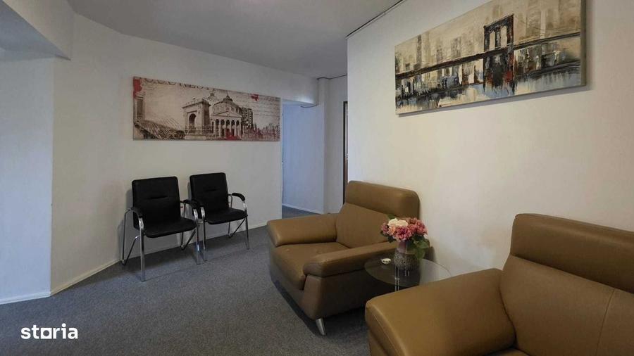 Apartament cu 4 camere decomandat în Universitate