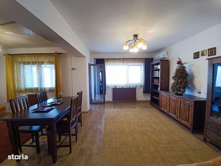 Apartament cu 3 camere decomandat în Peninsula